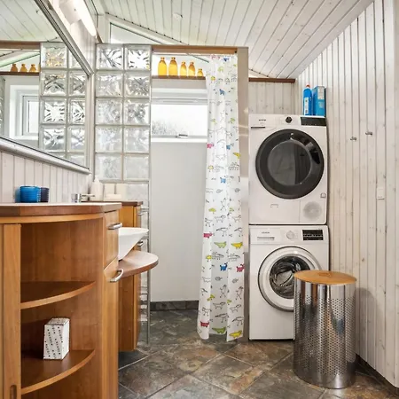 Sohvi - 300m From The Sea By Interhome